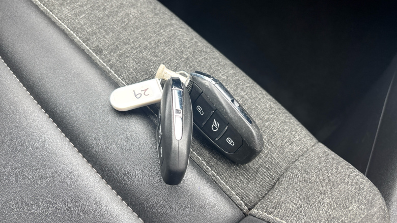 Citroen C3 Aircross 1.2 PureTech 130 Shine Plus 5dr EAT6 Petrol Hatchback